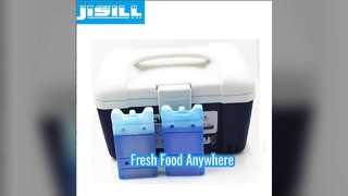 La bolsa de hielo de gel reutilizable mantiene los alimentos frescos