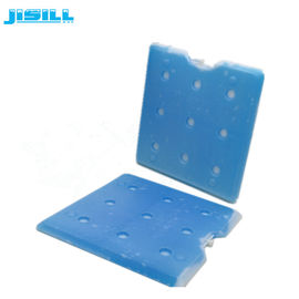 Blanco de JISILL con los envases en frío líquidos azules del congelador que se aplican a la industria médica